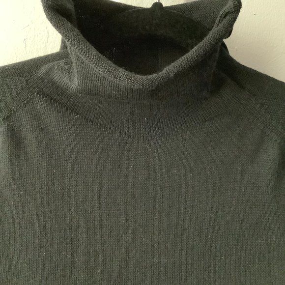 Annette Gortz Ladies Sweater - Picture 2 of 6